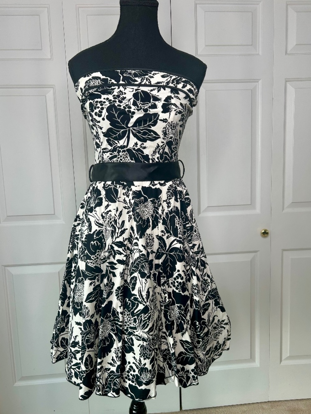 Shasa Strapless Black and White Floral Print Dress- Black Sash at Waist Size L